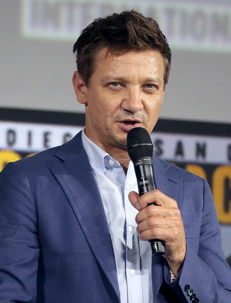 jeremy-renner-s-family-give-update-after-surgery-for-blunt-chest-trauma