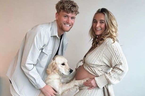 Pregnant Tiffany Watson Mother To Be Makes Cute Pregnancy Announcement