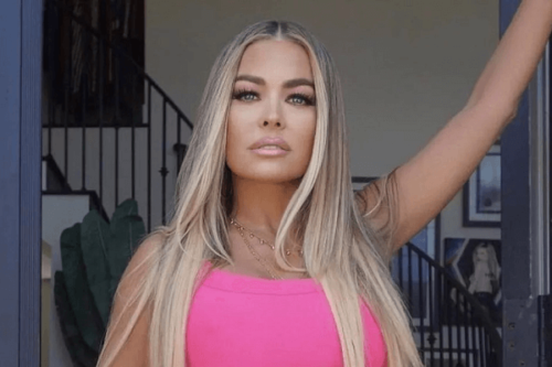 Carmen Electra Parades A Teeny Pink Two Piece To Showcase Her Ageless Figure 9556