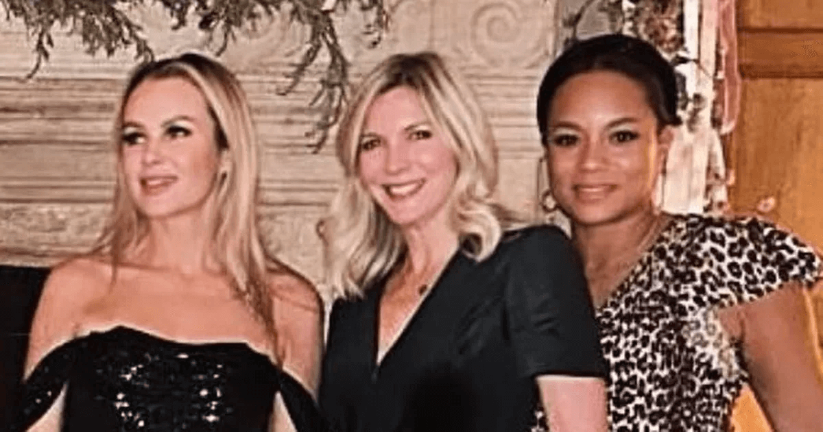 With her closest friends, Amanda Holden looked stunning in a figure-hugging dress