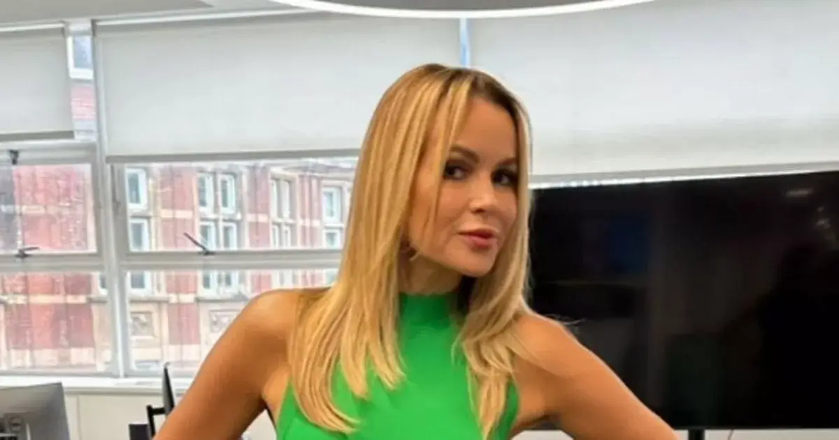 In a paper-thin neon green dress, the stunning Amanda Holden went braless while fans begged her to wear a bra