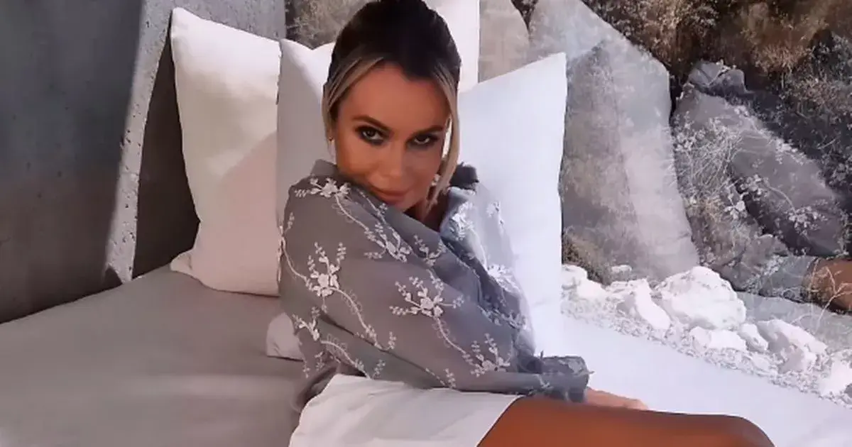 Amanda Holden, 53, left fans speechless with a very glam video in which she slapped her bum in a cheeky manner