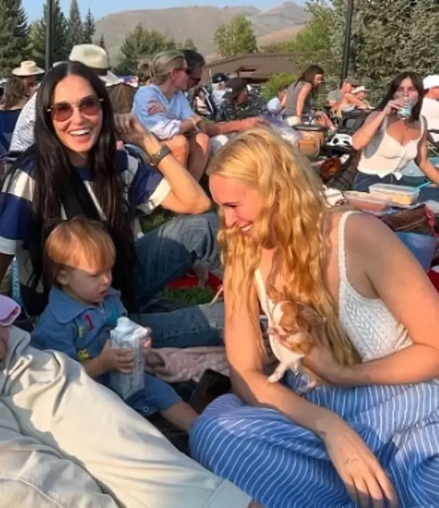 The eldest daughter of Moore, Rumer Willis, sat down with her 15-month-old daughter during the free 40th Anniversary Gala concert featuring 19-time Grammy-winner Yo-Yo Ma.