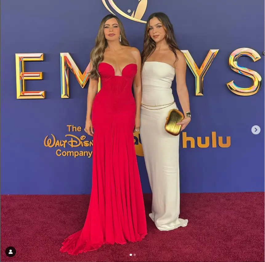 At the Emmys, Sofia Vergara shows off her eye-popping cleavage in a braless red dress