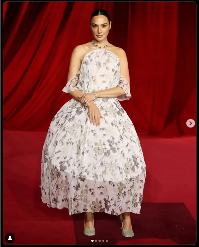 As part of her "date night" on Instagram, Gal Gadot showed off her outfit at Academy Museum Gala in Los Angeles.