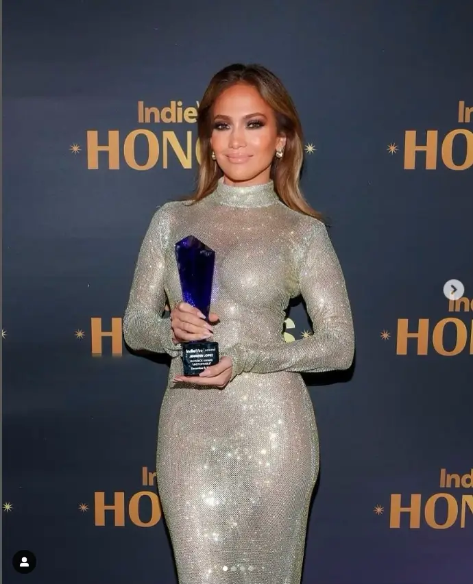 Jennifer Lopez was the center of attention at the Indiewire Honors, where she received well-deserved recognition for her outstanding contributions in the past year.