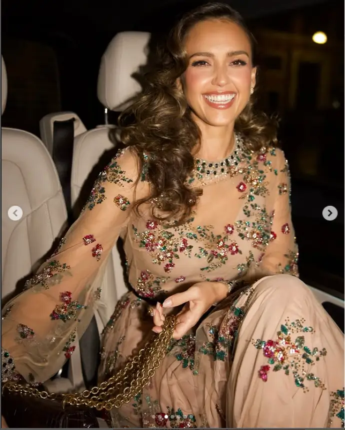 At the swanky red carpet event, the 43-year-old American actress stole the show in a semi-transparent floral dress. Her flawless look captivated the audience as she glided down the carpet with grace and elegance.