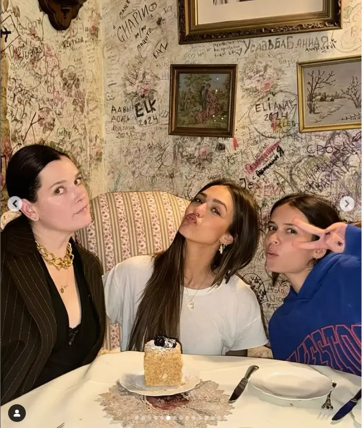 She also shared heartwarming snapshots of her reunion with her 'homies', Emese Gormley and Eglantine Imbert, capturing the joy and love they have for each other.