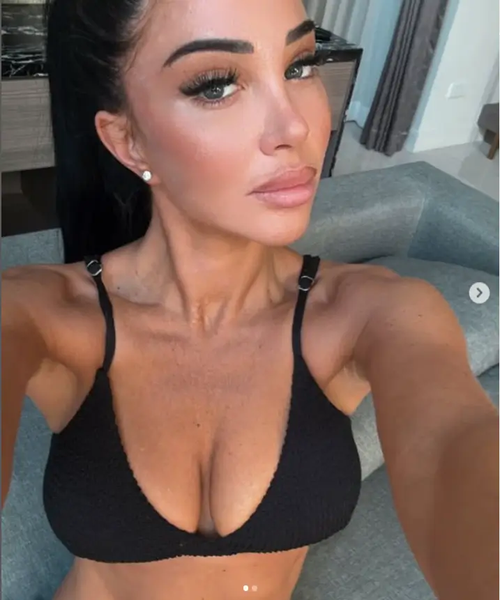 Tulisa Contostavlos showed off her ample assets in a stunning black bikini while giving a sneak peek into her luxurious Thailand vacation with friends.